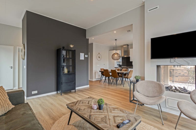 lodge-royal-6-personen-wellness-hottub