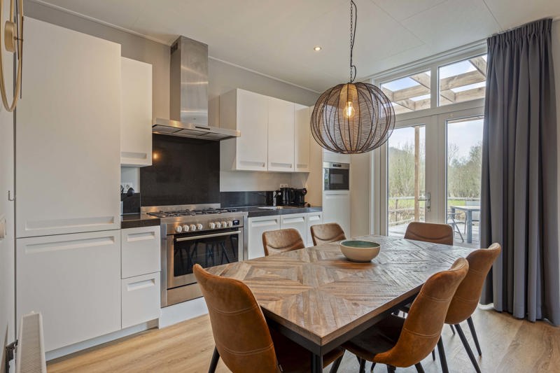 lodge-royal-6-personen-wellness-hottub